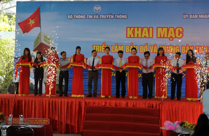 ງານວາງສະແດງ“ຮ່ວາງຊາ,ເຈື່ອງຊາຂອງຫວຽດນາມ-ບັນດາພະຍານຫຼັກຖານປະຫວັດສາດແລະນິຕິທຳ”